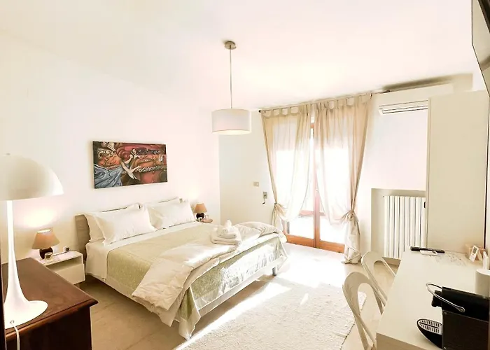 לינה וארוחת בוקר Le Saline 3*